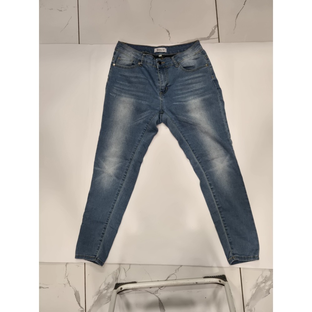 Between Us Women's Skinny Jeans Size 9 Medium Wash Stretch‎ Denim